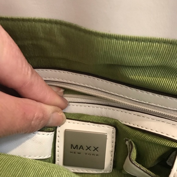 Maxx New York Leather large purse - Picture 3 of 8